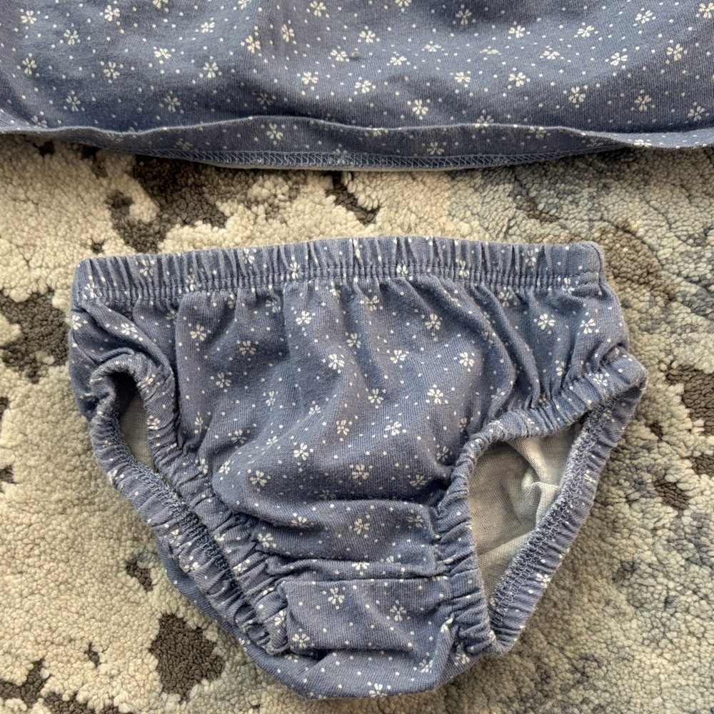 ❤️$2 Carter's Matching Set Newborn - Picture 4 of 7